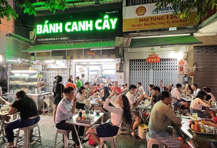 Quán bánh canh giò heo Sài Gòn