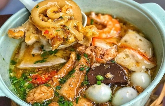 Quán bánh canh giò heo Sài Gòn