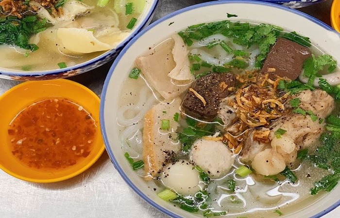 Quán bánh canh giò heo Sài Gòn