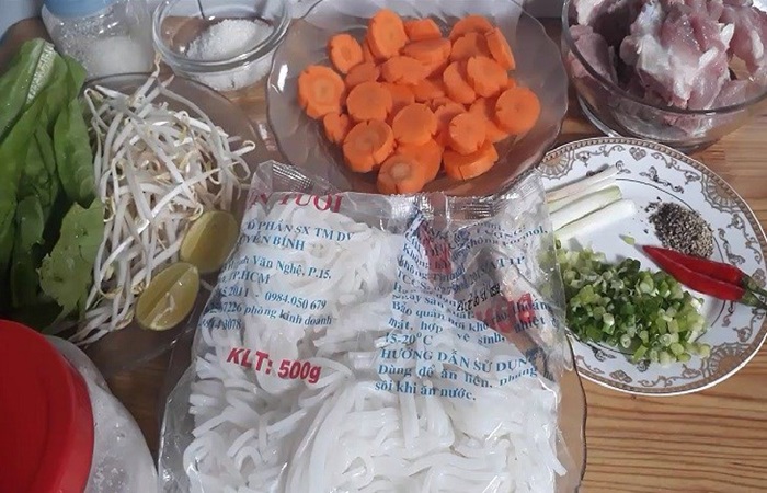 Quán bánh canh giò heo Sài Gòn