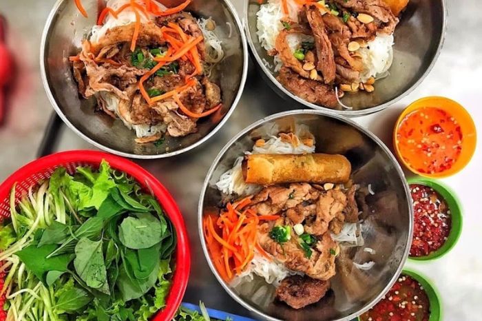 du lịch Sài Gòn ăn gì