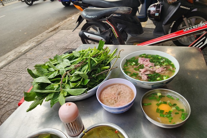 Quán phở Sài Gòn